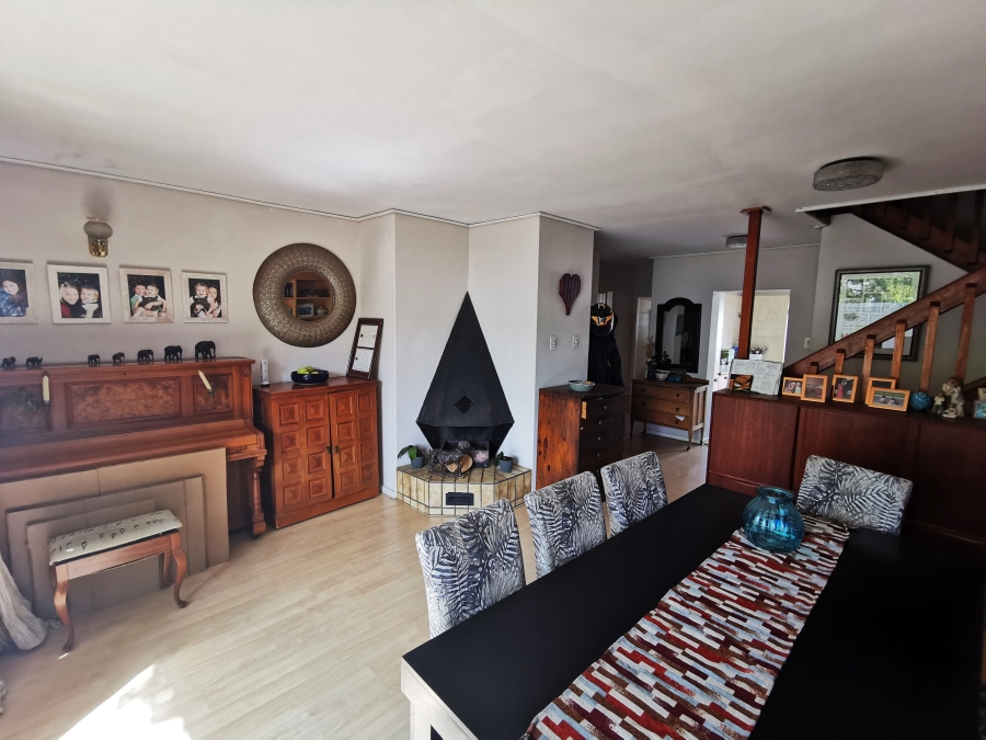 To Let 3 Bedroom Property for Rent in Kleingeluk Western Cape